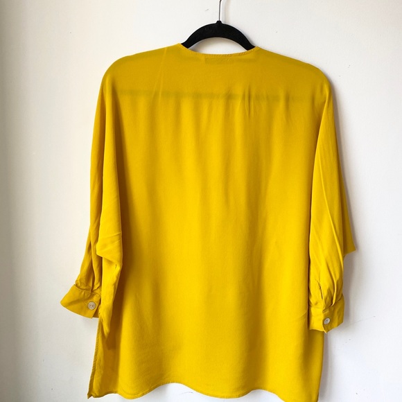 Zara v-neck yellow blouse size xs - Picture 9 of 10